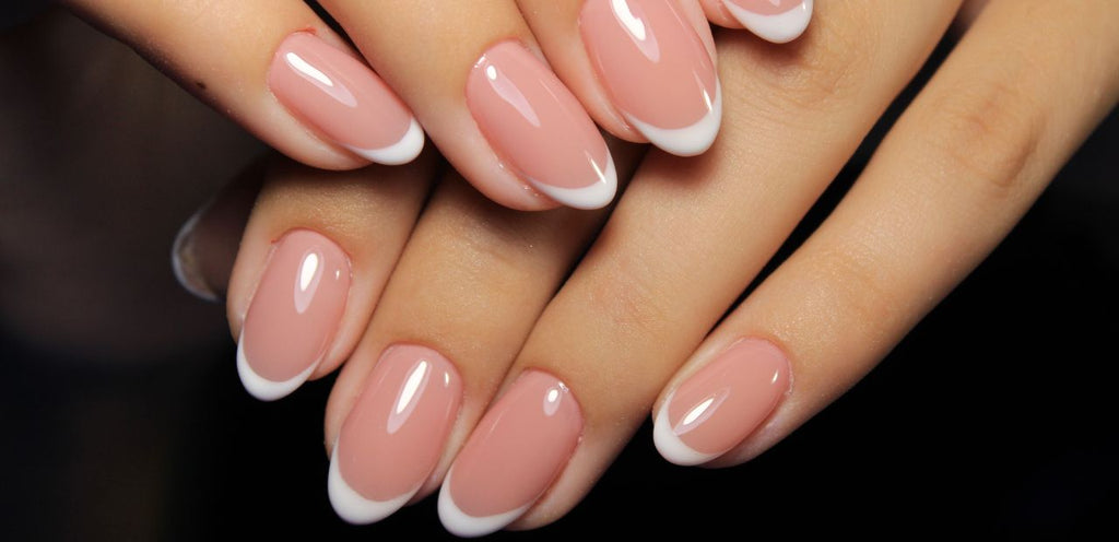 How To Get Shiny Nails At Your Home? Your Go-To Guide